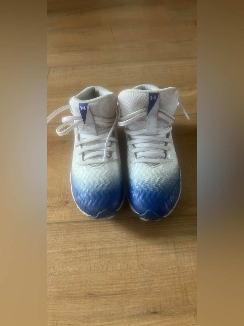 Under Armour Kids White and Blue Gradient Mid Top Cleats